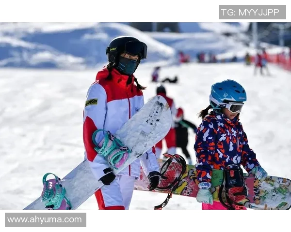 冰雪之路青春梦想同行专访国际大体联冬季运动会主任米兰奥古斯汀